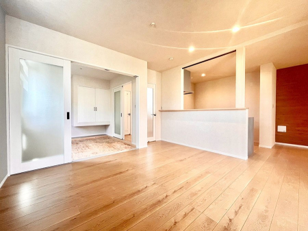 ���r���O�@�������������͋C�̂k�c�j�͉Ƒ��݂�Ȃ̉��K���  