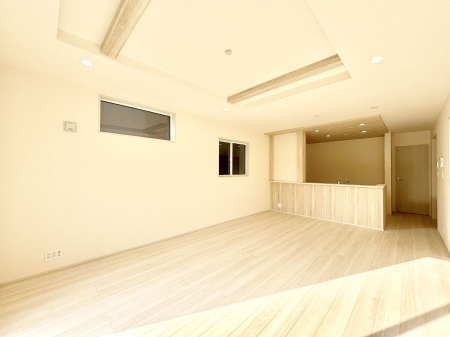 ���r���O�@�������������͋C�̂k�c�j�͉Ƒ��݂�Ȃ̉��K���  