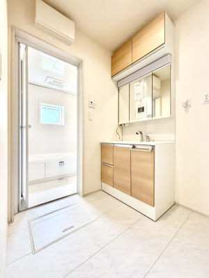 ���̑��@�������̂�����K��Ԃł��B�����̐g�x�x���C�����ǂ����g�������܂��B 