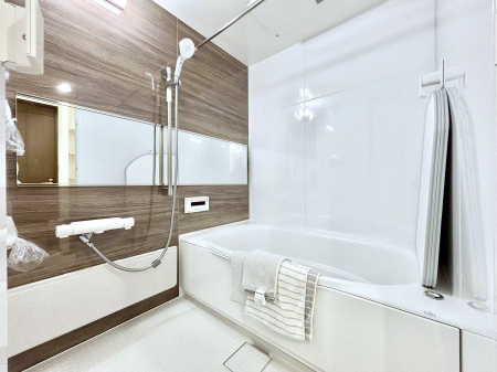 �����@����̔�������Ă���閾�邢�������̂���o�X���[��  