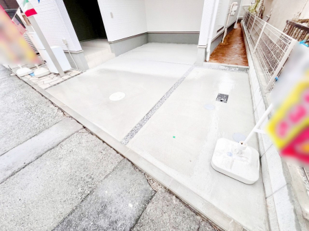 �@�ڂ̑O�����ԏꂾ�ƉJ�̓�����ʂɂ������������������֗��ł���