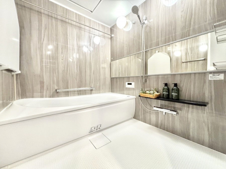 �����@����̔�������Ă���閾�邢�������̂���o�X���[��