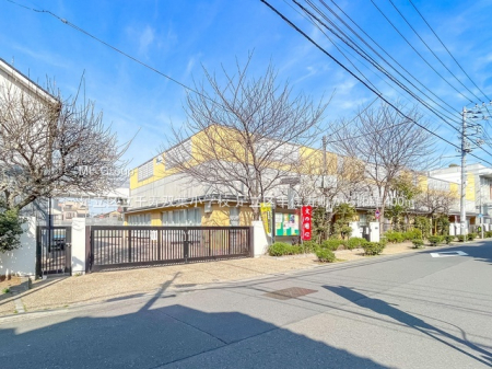 ���ӊ��@���w�Z 400m �����旧����o�t���w�Z