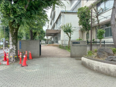 ���ӊ��@���w�Z 820m ���旧����ꒆ�w�Z