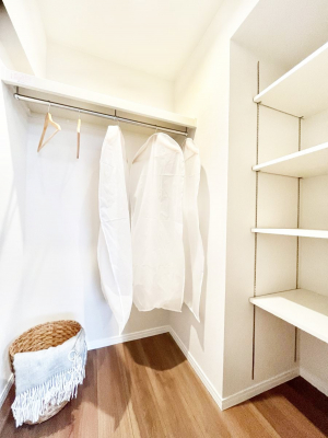 ���̑��@�ߗނ��n���K�[�Ɋ|�����܂܎��[�ł���WIC�B�ߗނ̐������ڂ����₷���ĕ֗��ł��I