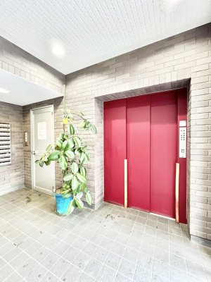 ���̑��@����̏�艺��ɕ֗��ȃG���x�[�^�[�I