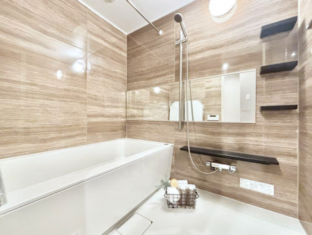 �����@����̔�������Ă���閾�邢�������̂���o�X���[��