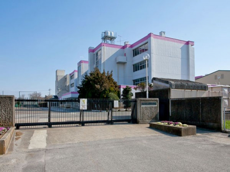 ���ӊ��@���w�Z 1440m ���R�s�����[�䒆�w�Z