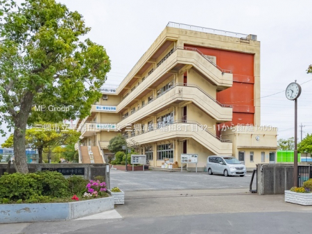 ���ӊ��@���w�Z 1400m �O���s������c���w�Z