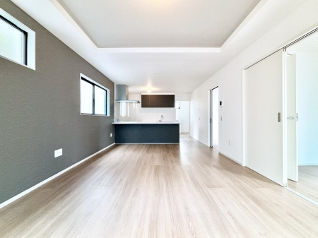 ���̑����ρ@�A�N�Z���g�N���X���������ȃ_�C�j���O�B�Ƒ��ł̂�т肭�낰��L�X�X�y�[�X�B