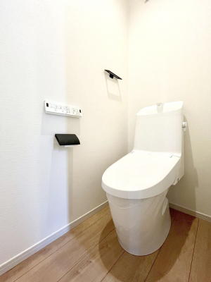 �g�C���@�g�C����1�K��2�K���ꂼ��ɔz�u����Ă��ĂƂĂ��֗��ł��B 