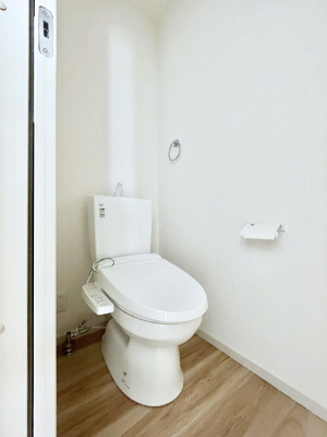 �g�C���@�g�C����1�K��2�K���ꂼ��ɔz�u����Ă��ĂƂĂ��֗��ł��B 