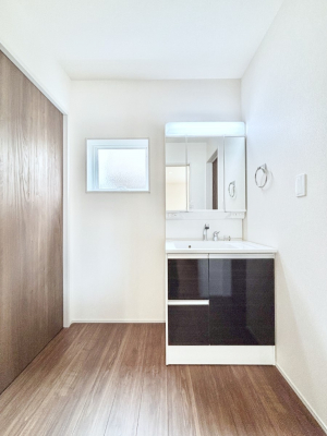 ���ʑ�E���ʏ��@���������Ă���̂Ŏ��C�̑����ꏊ�ł����C���ł����K�ł��B�����̐g�x�x���C�����ǂ��s���܂��ˁB