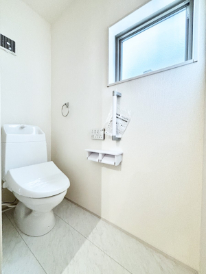�g�C���@�E�H�V�����b�g�t���g�C����1�K��2�K���ꂼ��ɔz�u����Ă��ĂƂĂ��֗��ł��B 