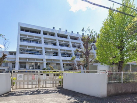 ���ӊ��@���w�Z 590m �����旧�Z�����w�Z
