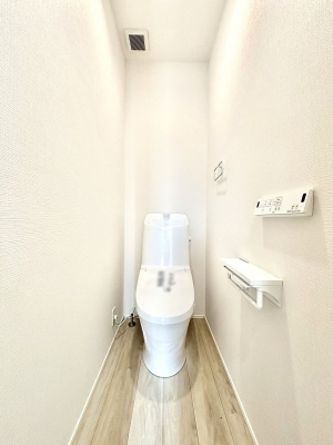 �g�C���@�g�C����1�K��2�K���ꂼ��ɔz�u����Ă��ĂƂĂ��֗��ł��B 