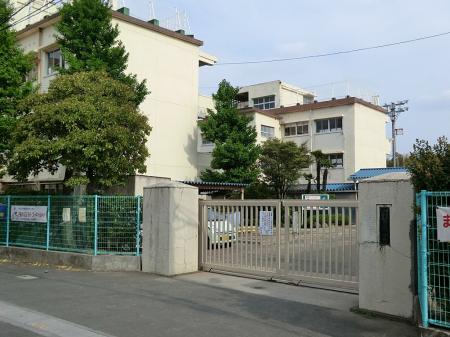 ���ӊ��@���w�Z 920m ����s���O�쏬�w�Z
