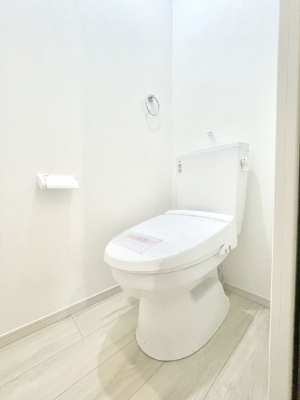 �g�C���@�g�C����1�K��2�K���ꂼ��ɔz�u����Ă��ĂƂĂ��֗��ł��B 