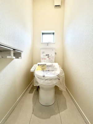 �g�C���@�g�C����1�K��2�K���ꂼ��ɔz�u����Ă��ĂƂĂ��֗��ł��B 