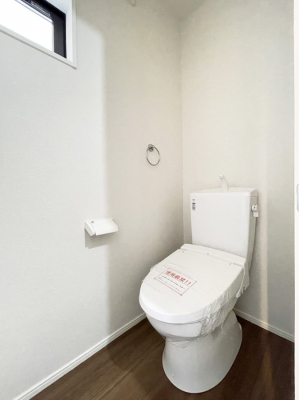 gC@`toilet`YEXbLEKȃEHVbgtgCł낰ԂłB5