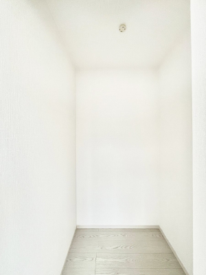 ̑@EH[NCN[[bgtŐԂLpł܂B  